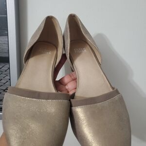 Eileen Fisher Gold Metallic Flats Elegant Design